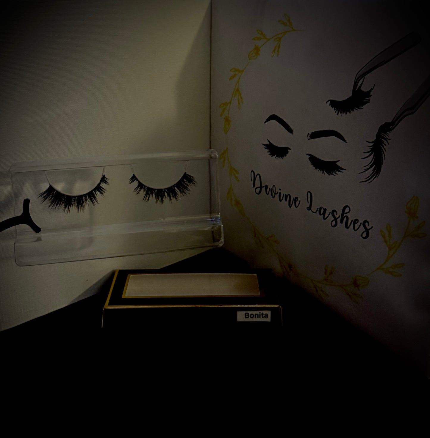 Lashes in style “Bonita”