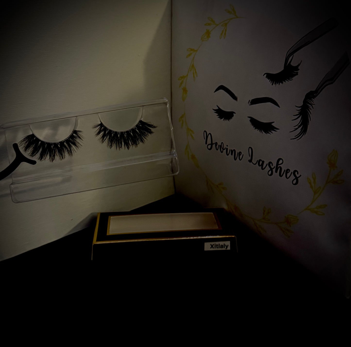 Lashes in style “Xitlaly”