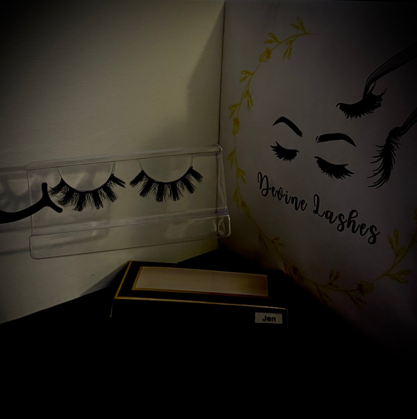 Lashes in style “Jen”